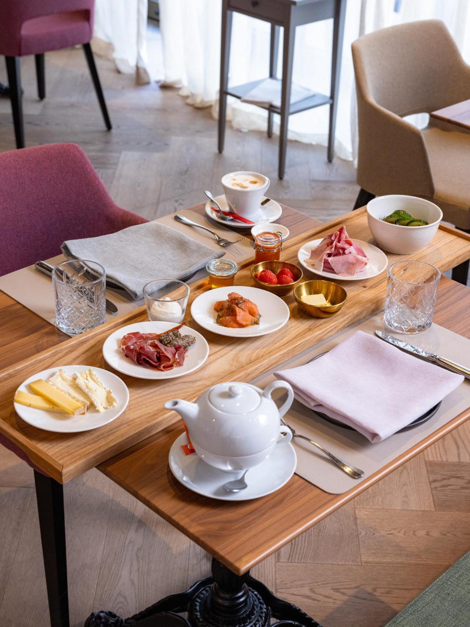 Boutiquehotel Zum Goldenen Hirschen Gmunden Extérieur photo